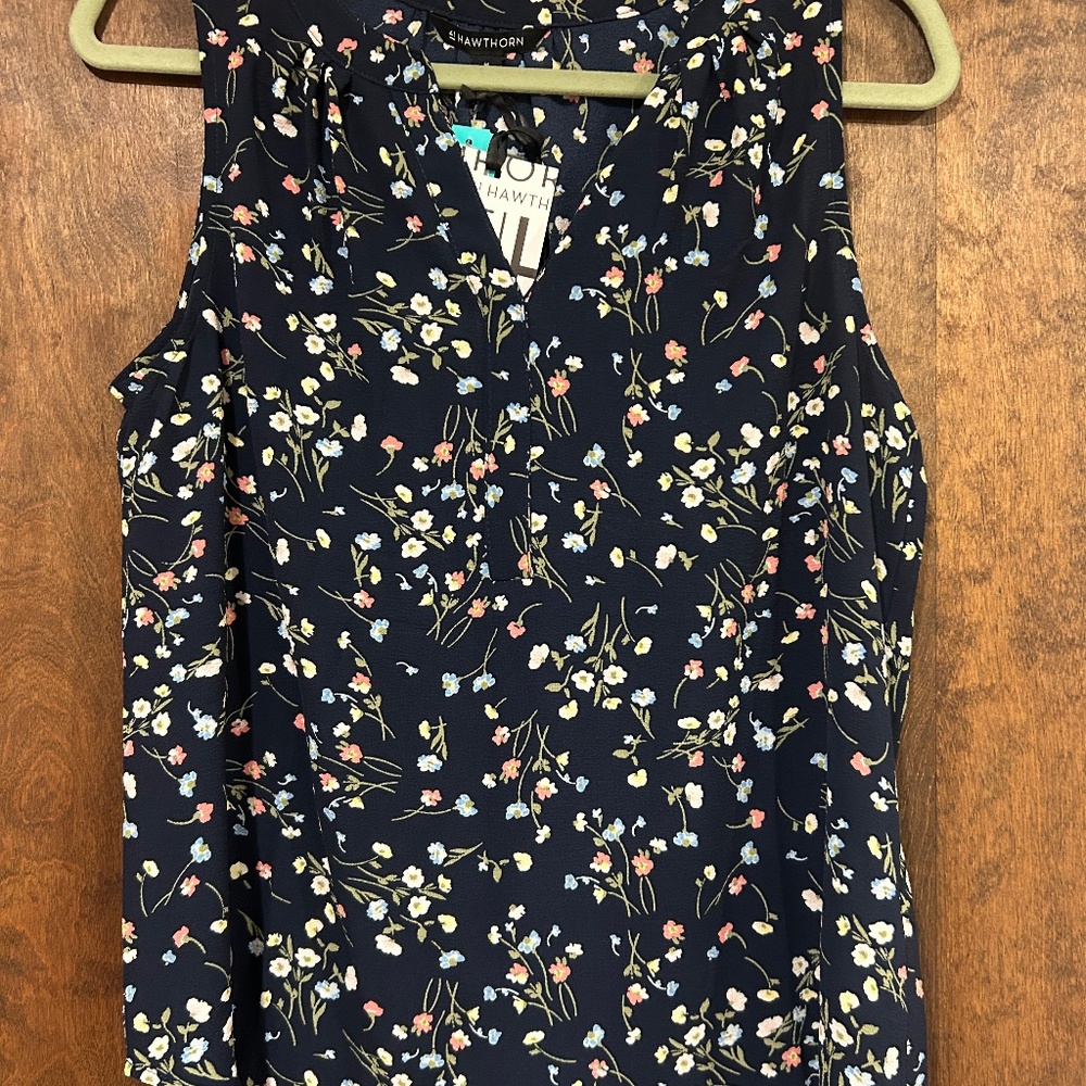 Women’s Sleeveless top